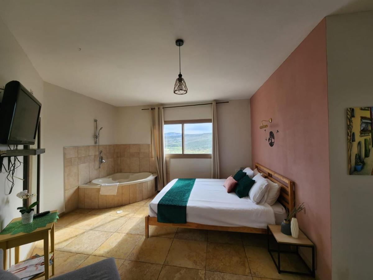 Zug Yonim Livnim Extérieur photo